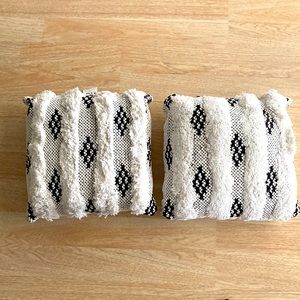 Set of 2 Western Pillows